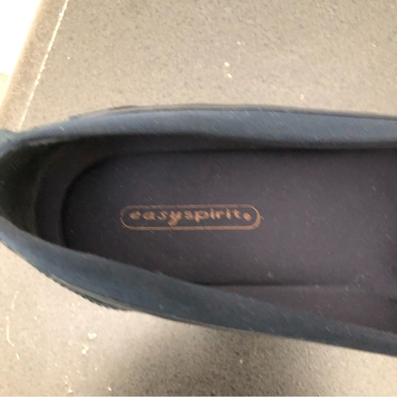 Easy Spirit Women's Size 10M Navy Blue Leather Round Toe 2.5" Heel Slip-On Shoe - Picture 7 of 11